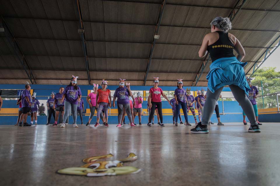 Alunos do projeto Viva Bem participam de “Aulão de Páscoa” no Bairro Esperança da Comunidade