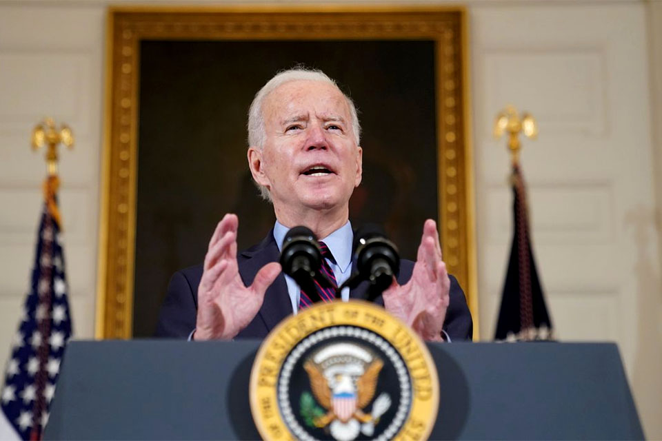 Covid-19: Biden diz estar negociando envio de vacinas a outros países