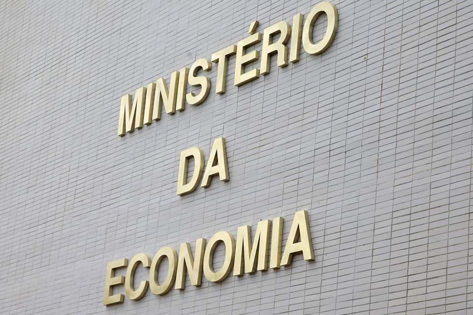 Governo Central tem superávit primário de R$ 10,95 bilhões em setembro