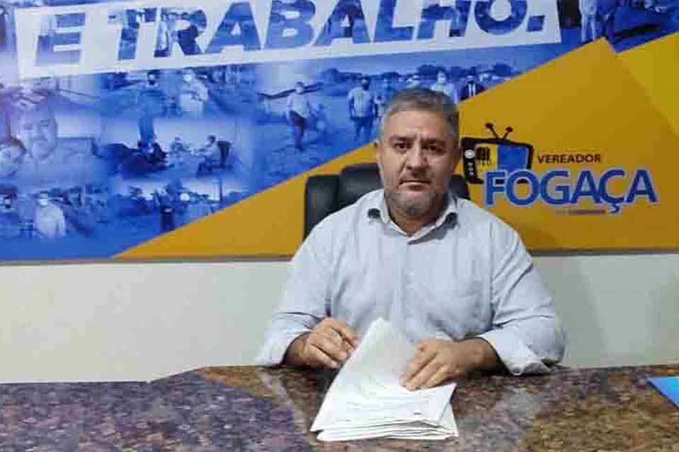 Vereador Everaldo Fogaça solicita limpeza e desentupimento de Bueiro no Bairro Tancredo Neves