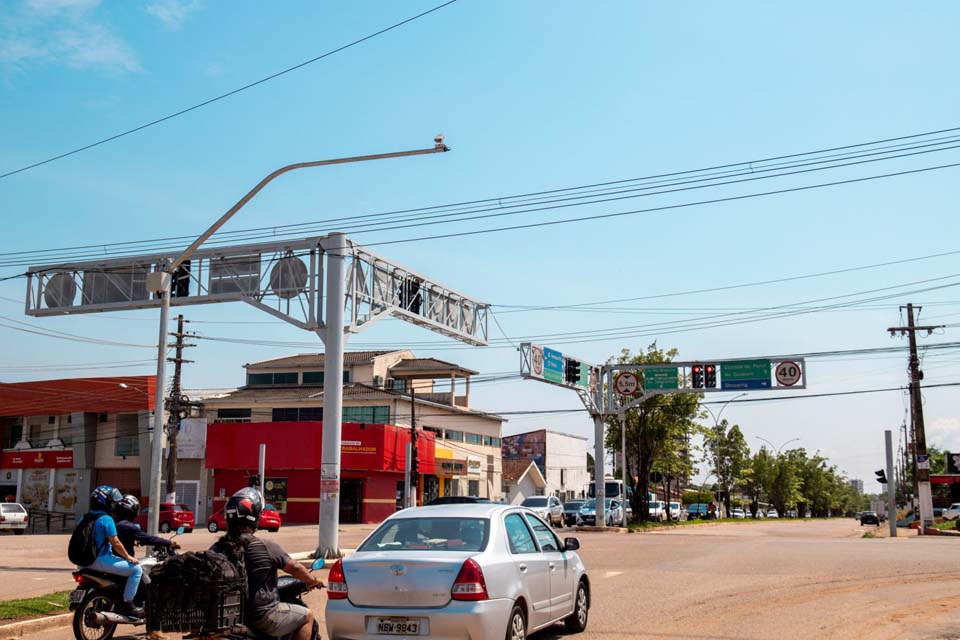 Prefeitura de Porto Velho inicia instalação de câmeras em semáforos, em convênio com Detran Rondônia