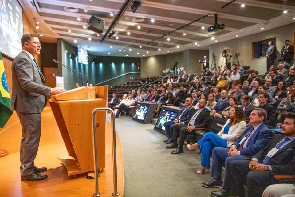 Marcos Rocha reúne duas grandes economias da Amazônia no Rondônia Day em Manaus