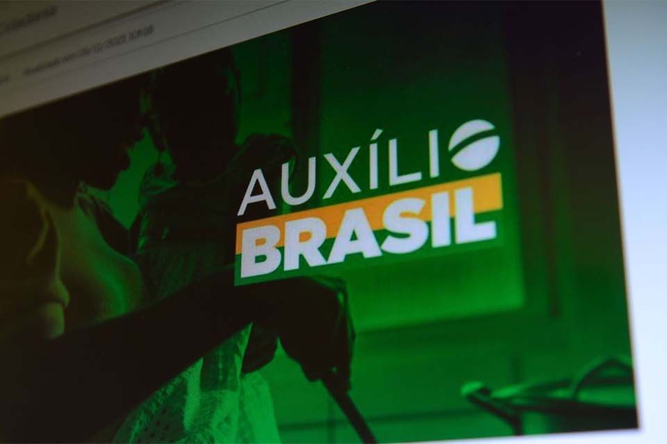 Caixa paga hoje Auxílio Brasil a beneficiários com NIS final 7