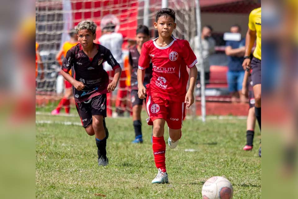 Rondoniense Danilo Hagi destaca-se no America-RJ com olhares de Romário 