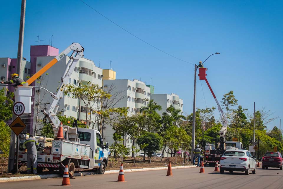 Porto Velho: Avenida Jorge Teixeira ganha iluminação nova e mais eficiente