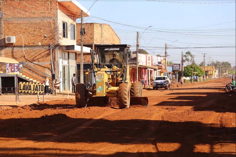 Guajará- Mirim recebe novas obras de asfaltamento através do DER