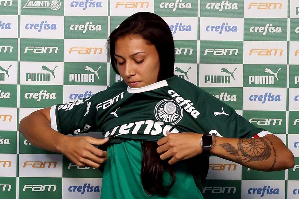 Atacante da seleção feminina, Bia Zaneratto retorna ao Palmeiras