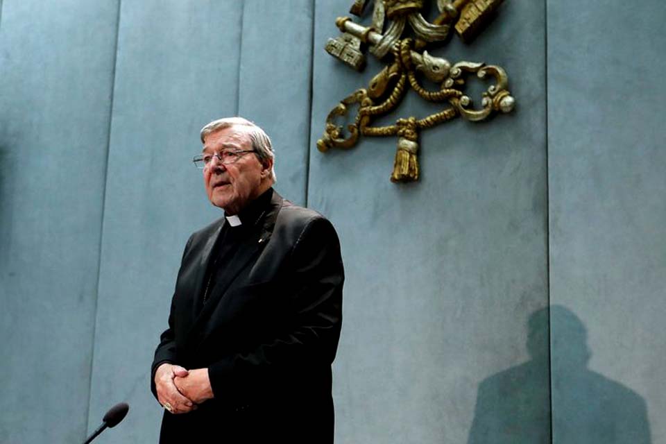 Vaticano reconhece decisão da Justiça de manter condenação de cardeal
