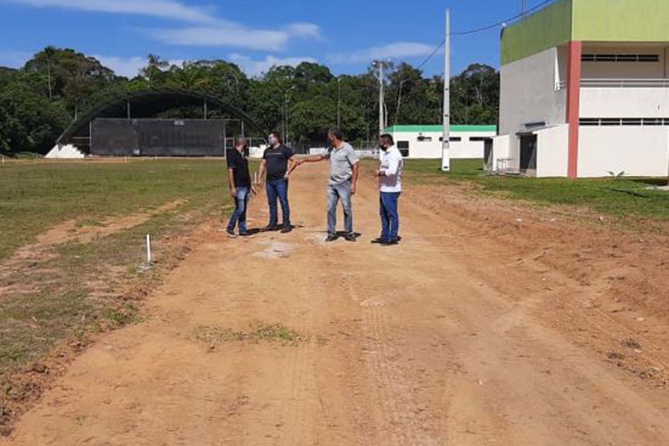 Parceria da Prefeitura com Ifro permitirá criação de pista de atletismo: diretor da instituição agradece por apoio