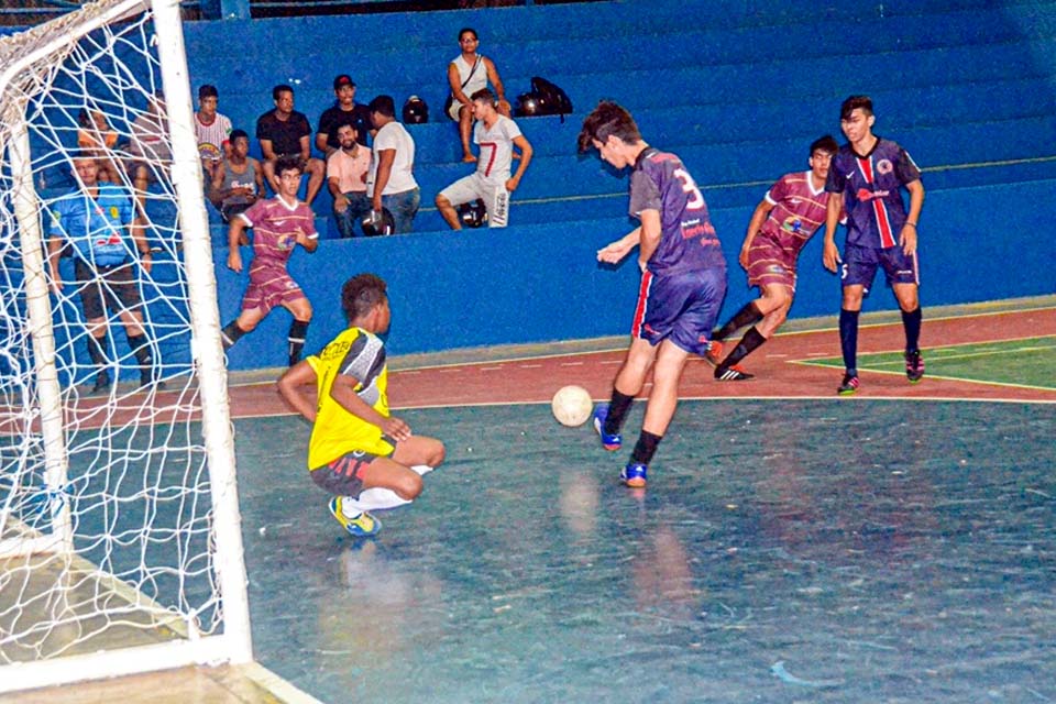 Semes promove torneio interno de futsal de base em Ji-Paraná