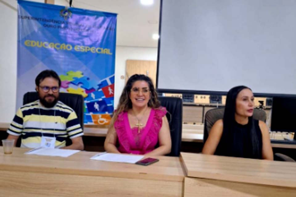 Professora do Campus Ji-Paraná participa de Seminário de Educação Especial no município de Ouro Preto