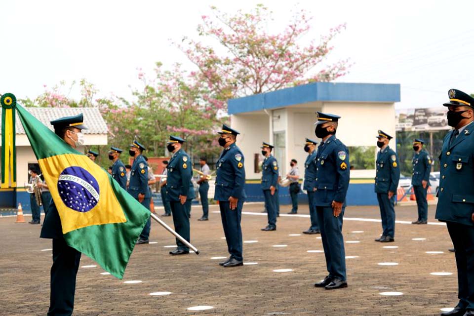 Polícia Militar forma mais de 200 novos sargentos; eventos de graduação atendem protocolo de enfrentamento à pandemia