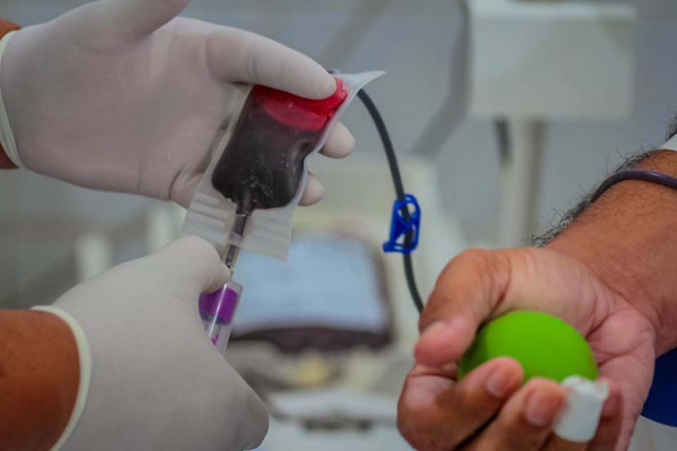 Fhemeron busca parcerias para manter estoque de sangue seguro e divulga horário especial de coleta no Carnaval