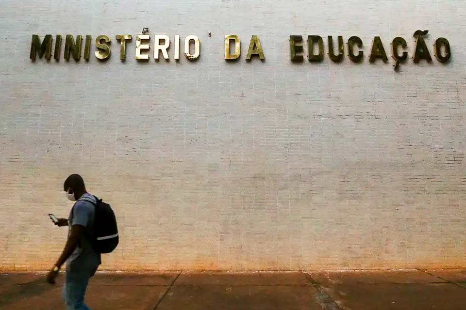 Medicina: MEC nega abertura de 9 novos cursos; decisão impacta formação de médicos no país, defende entidade