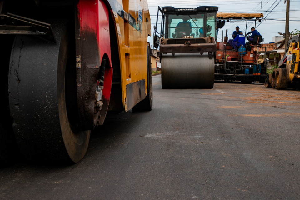 Dez bairros recebem serviços de infraestrutura esta semana, em Porto Velho