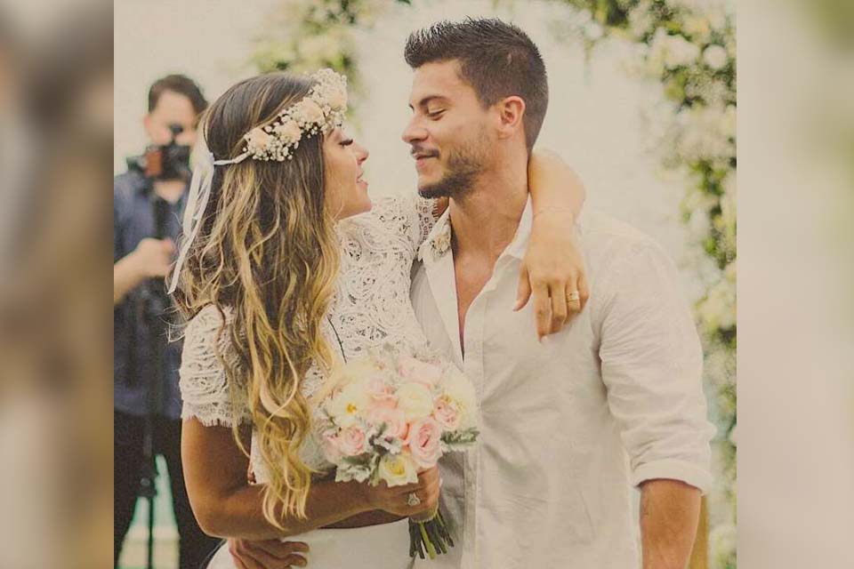 Mayra Cardi diz que casamento com Arthur Aguiar era inválido