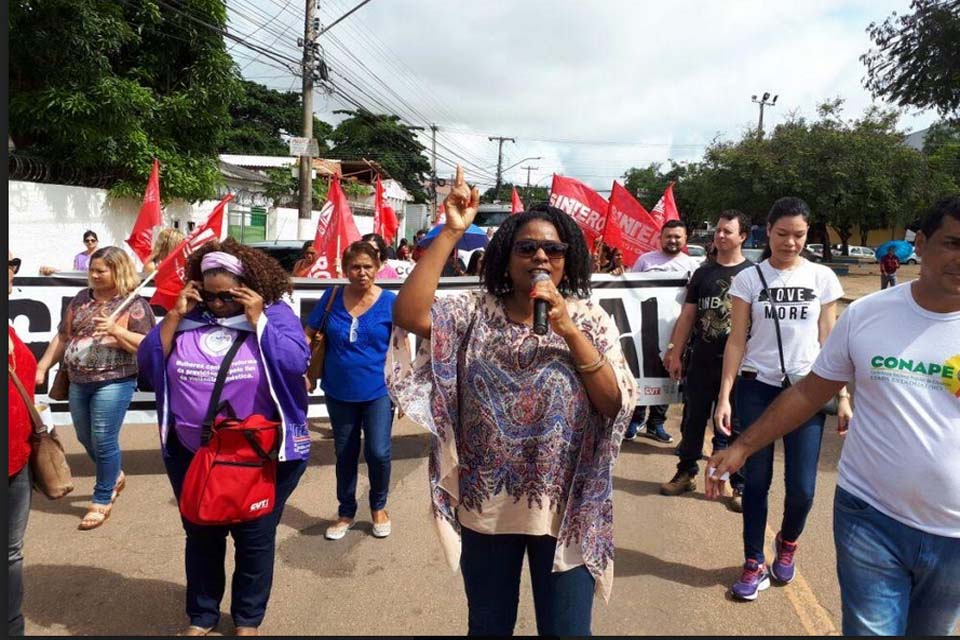  CHAPA 1 - RENOVAÇÃO E EXPERIÊNCIA PARA LUTAR: Nota de agradecimento de Lionilda Simão 