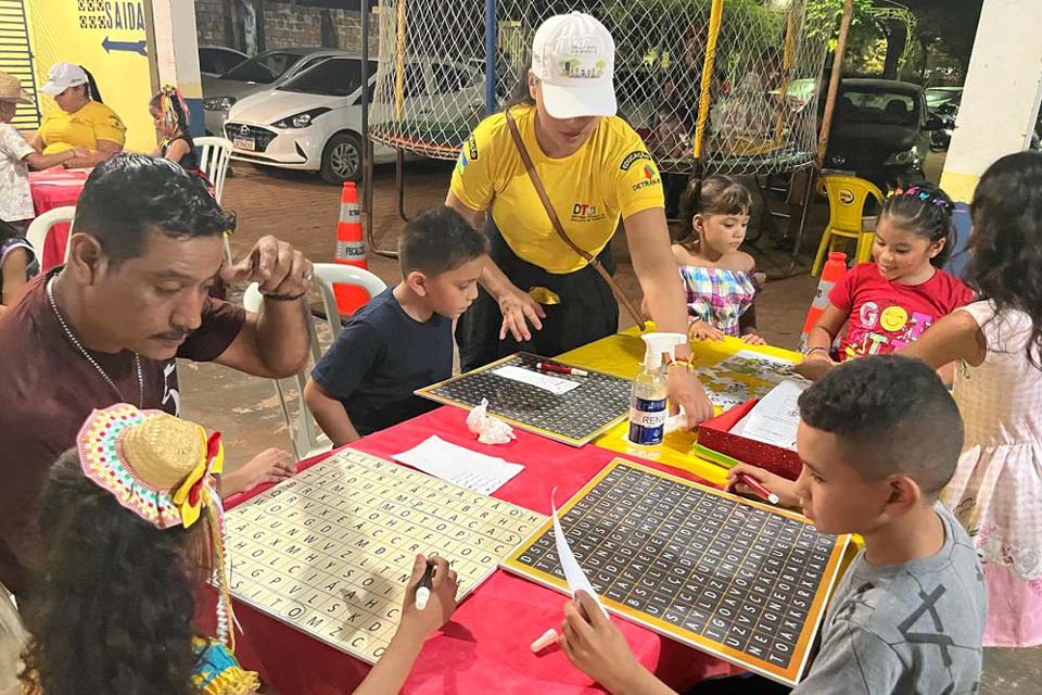 Detran-RO promove ações educativas e controle de trânsito durante Festival Folclórico de Guajará-Mirim