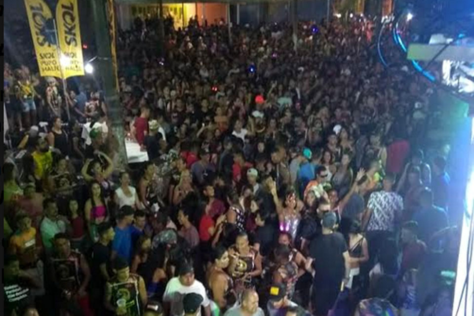 Bloco Até que a Noite Vire Dia Desfila em homenagem ao Cabeleira