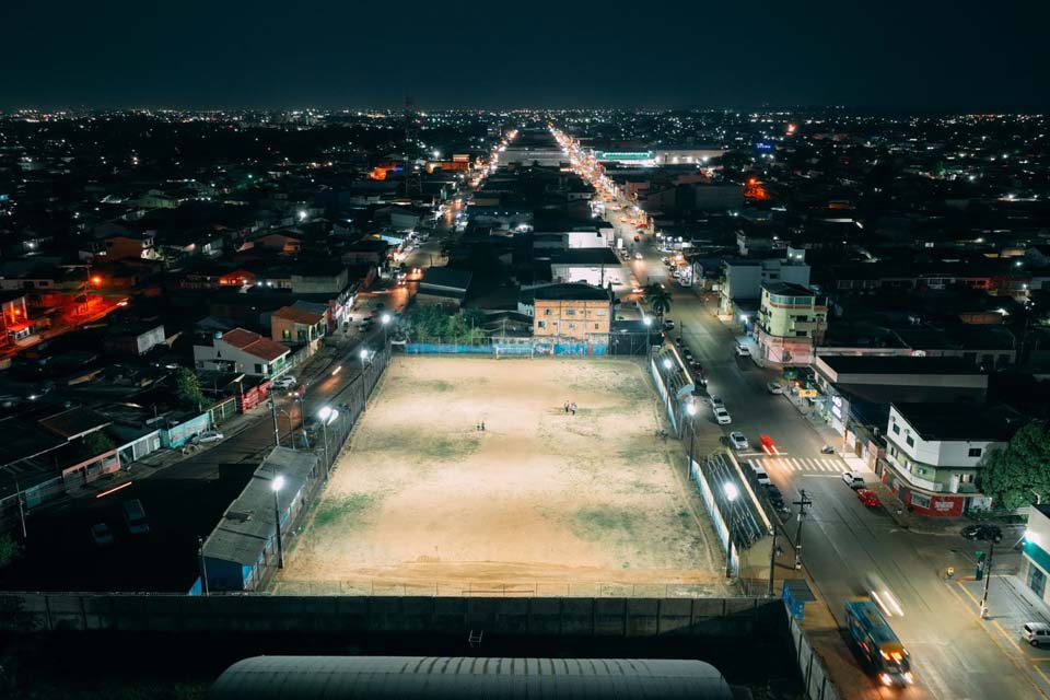 Campo de Futebol do bairro Floresta ganha iluminação de LED