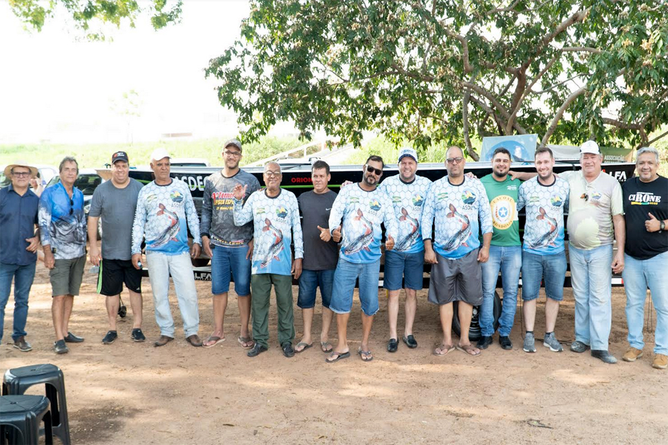 Associação de pescadores recebe barcos e equipamentos com apoio do deputado Cirone Deiró