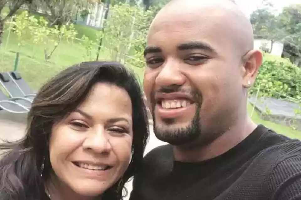 Mãe de Marília Mendonça e marido sofrem acidente de carro