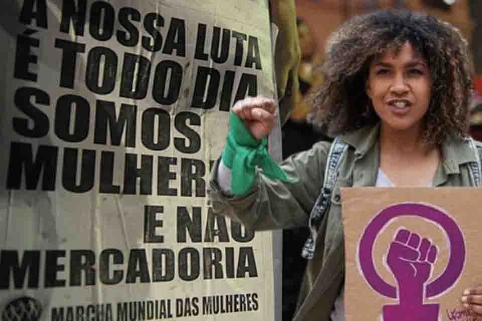 Dia Internacional contra a Exploração da Mulher: uma luta que o SINTERO não abre mão