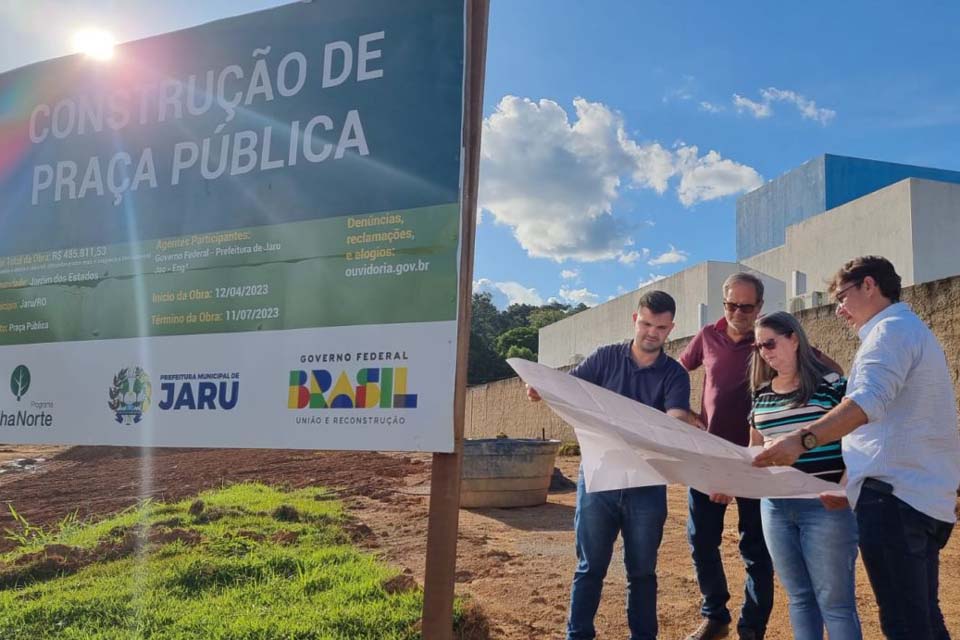 Prefeitura inicia construção de praça pública no Jardim dos Estados