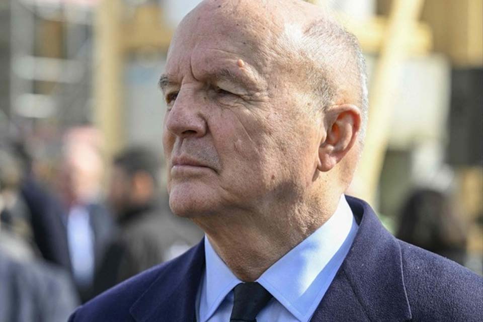  Morre general francês que supervisionava a reconstrução do Notre-Dame