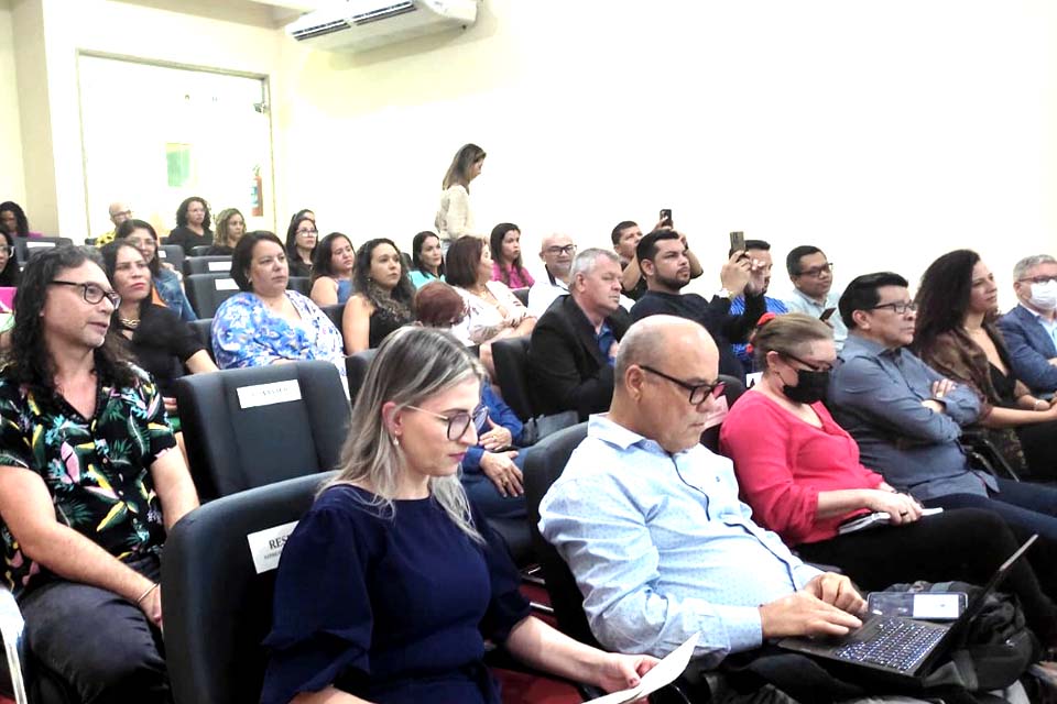 Professores da rede municipal de Porto Velhoparticipam de acolhida da nova turma de mestrado acadêmico