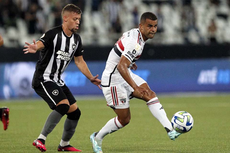 Brasileiro: São Paulo tenta tirar pontos do líder Botafogo no Morumbi