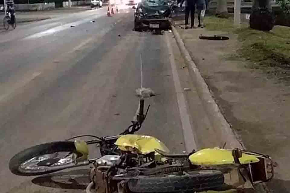 Motociclista fica em estado grave após ser atingido por carro na Jorge Teixeira