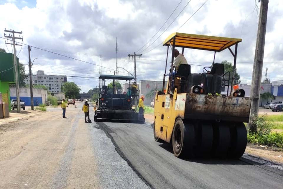 Porto Velho: Rua Vespaziano Ramos recebe 700 metros de recapeamento