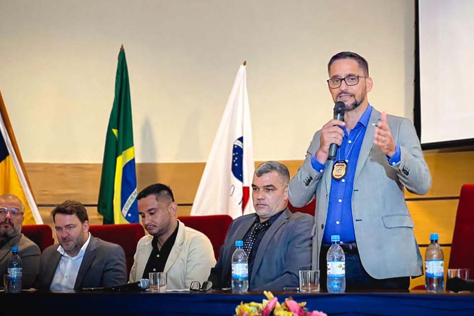 Deputado Anderson Pereira participa de cerimônia de posse da nova diretoria do Singeperon