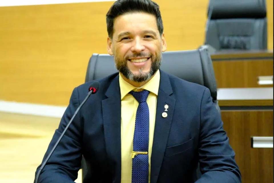 Deputado Delegado Camargo pede nova escola de ensino fundamental e médio para Ariquemes