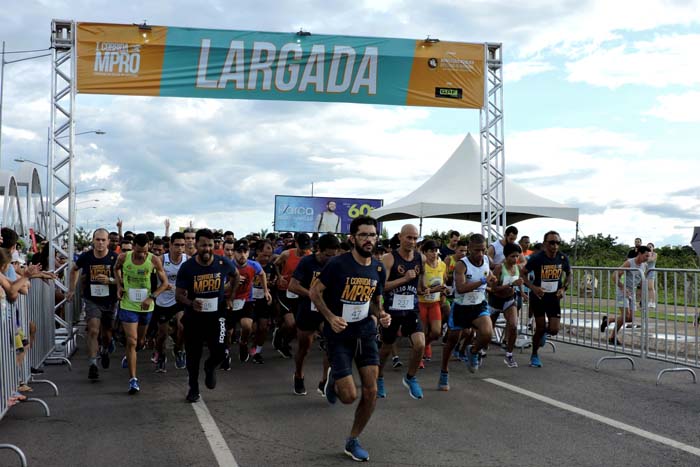 I Corrida do MP reúne 300 participantes na comemoração pelos  37 anos do Ministério Público do Redonda