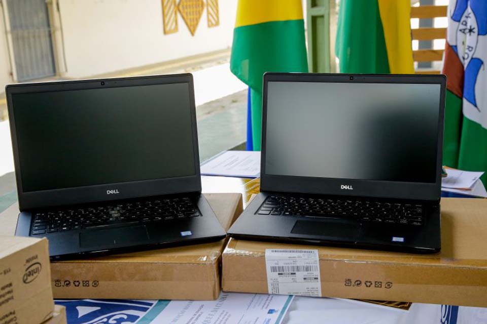 Equipamentos adquiridos pelo Governo de Rondônia para salas de recursos auxiliam em programas de inclusão educacional