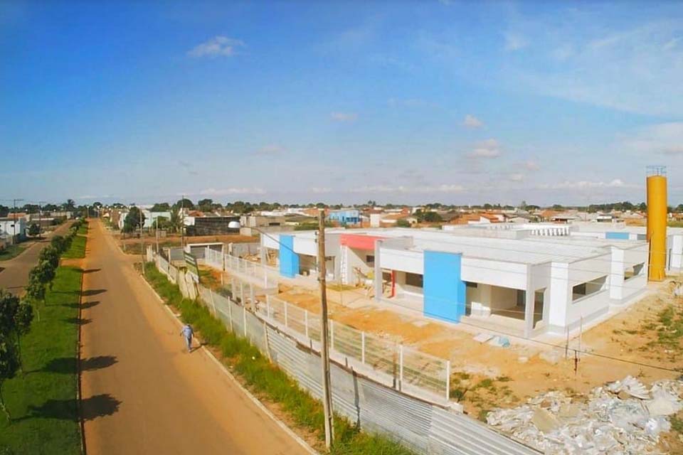 Creche em construção no residencial Moysés de Freitas está em fase de acabamento