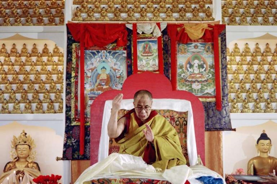 Para seus 85 anos, Dalai Lama lança primeiro disco entre mantras, ensinamentos e música