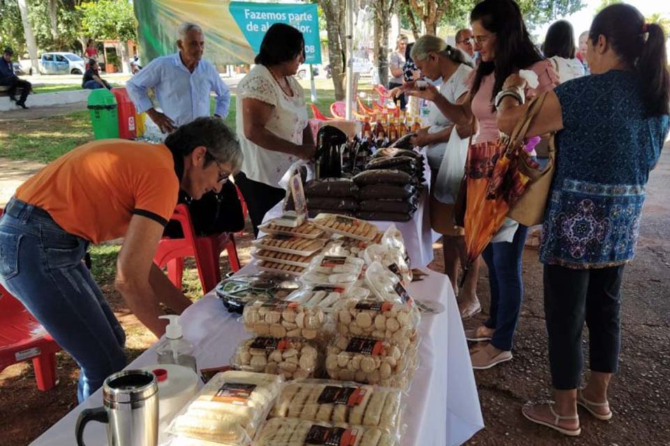 Feira Itinerante de Agroindústrias e Artesanato é realizada no município