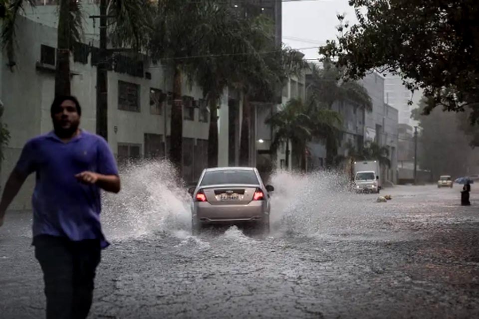 Três pessoas morrem soterradas em Taubaté, no interior de São Paulo