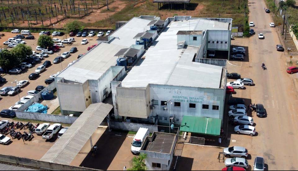 Iniciada a obra de reforma do forro do Hospital Infantil Cosme e Damião, em Porto Velho