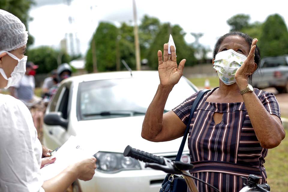 Município teve 387 testes de diagnóstico da Covid-19 efetuados durante drive-thru realizado em ginásio poliesportivo