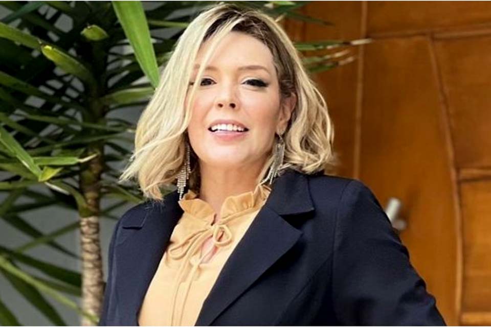 Simony é internada para nova fase de tratamento contra o câncer