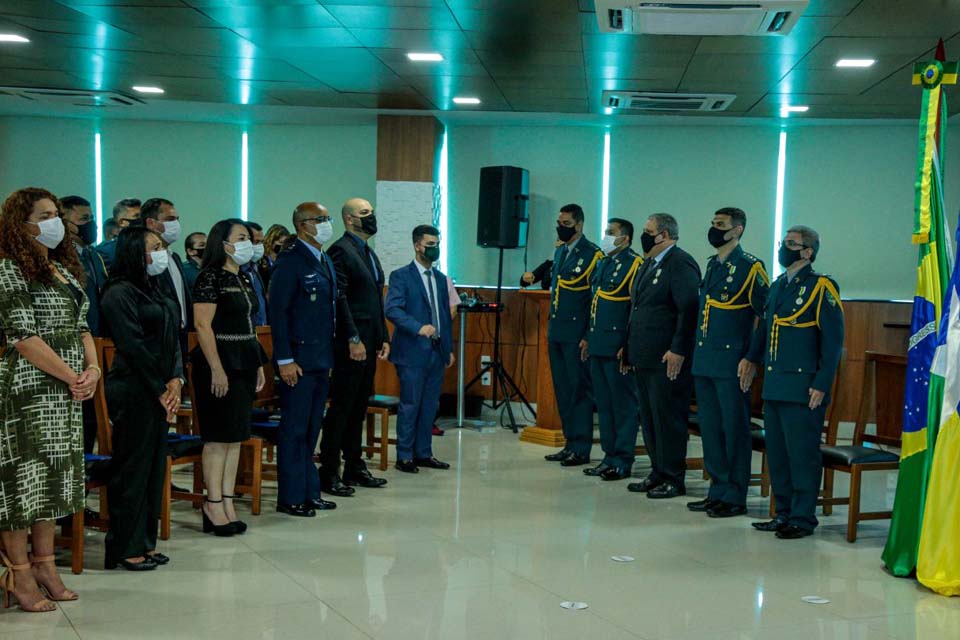 Casa Militar entrega medalhas de mérito a personalidades civis e militares de Rondônia