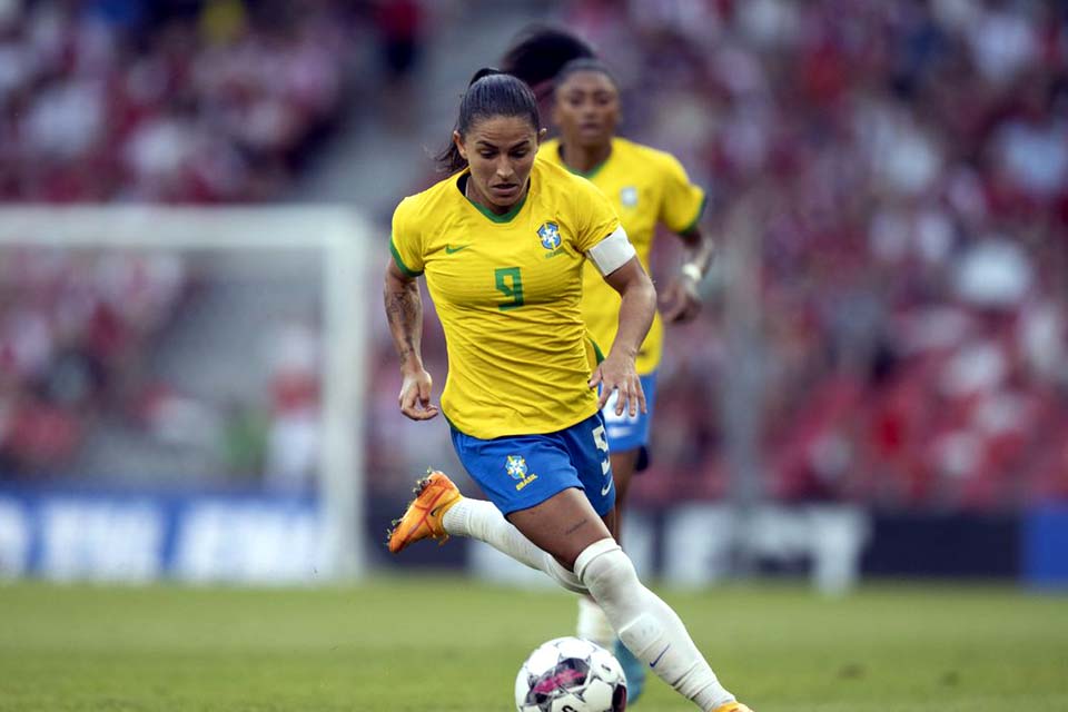 Seleção testa nova formação contra Peru na Copa América Feminina