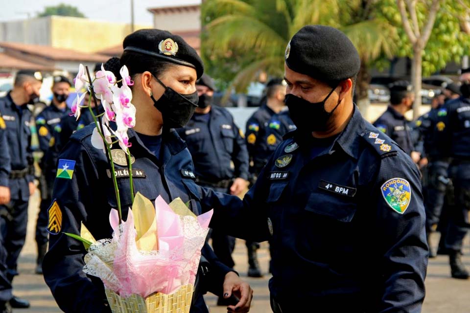 Formatura, entrega de medalhas e homenagens no 4º Batalhão da Polícia Militar marcam Dia do Soldado