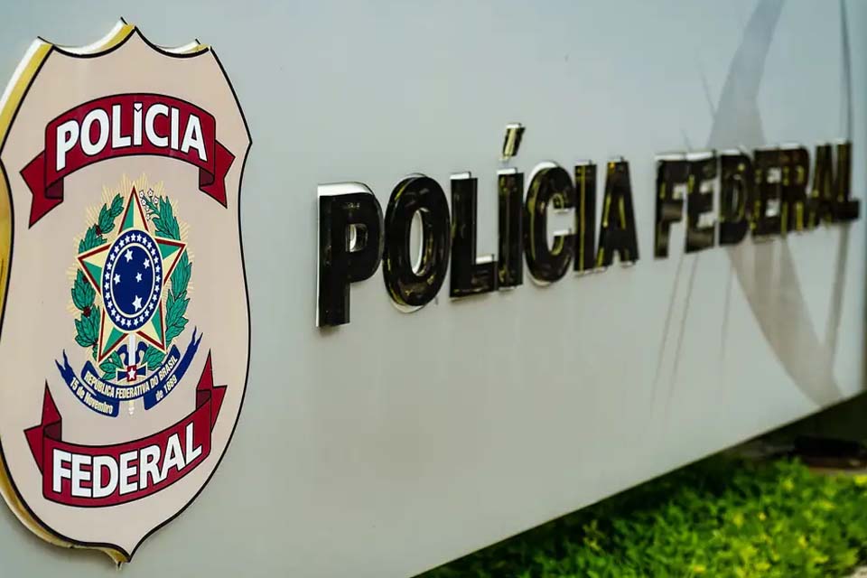 Operação da Polícia Federal mira governador do Tocantins