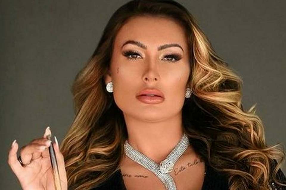 Andressa Urach revela se pensa em voltar a trabalhar como garota de programa