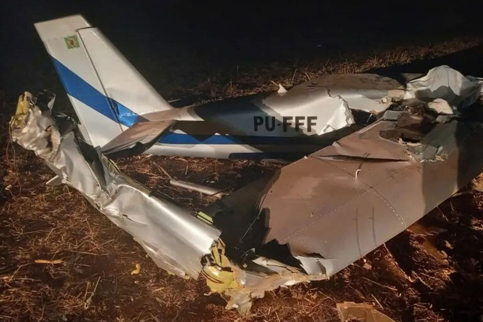 Avião cai em área rural de Alta Floresta do Oeste e duas pessoas morrem